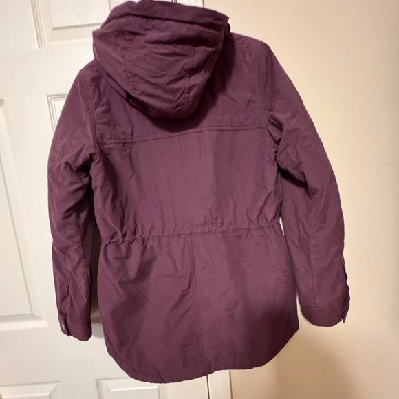 Columbia Women's Burgundy jacket - Picture 2 of 6
